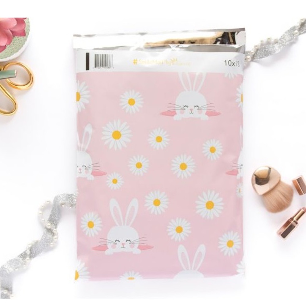 Bunny 🐰 Poly Mailers 10x13 Pack of 50 PRICE IS FIRM - Picture 2 of 3